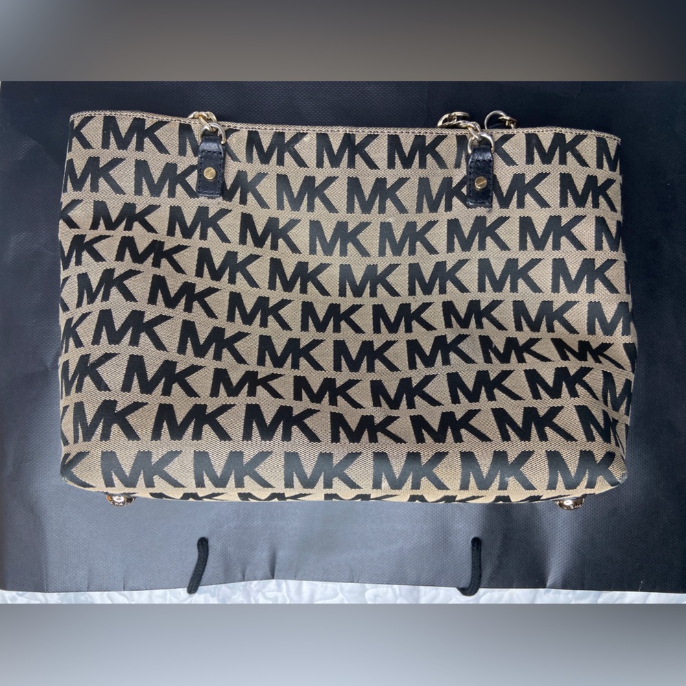 Michael Kors bag
